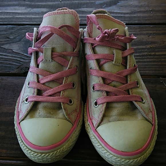 Pink converse - Picture 2 of 3